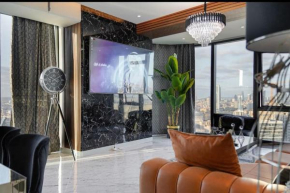 Most lavish apt 40 Floor skyviwe ist
